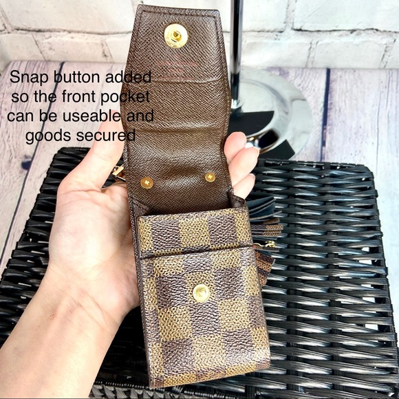 Louis Vuitton key fob holder pouch keychain in Damier Ebene with bag charm - Picture 9 of 16